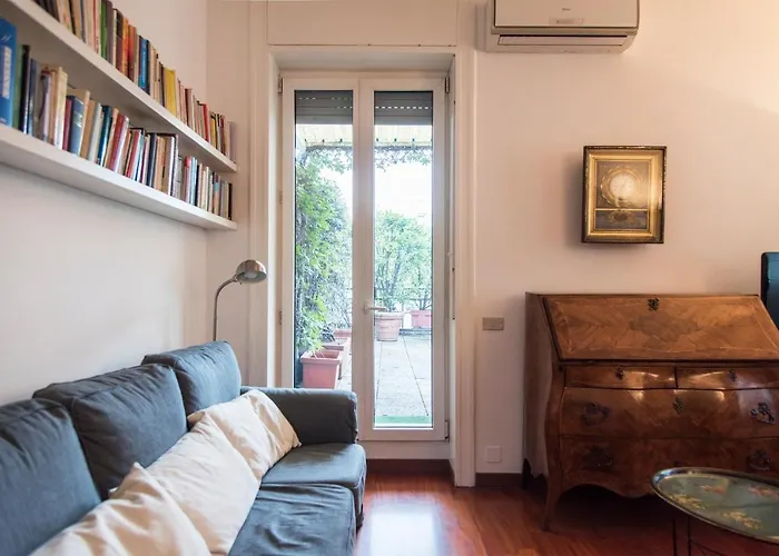 Terrace Garden View Apartment near Metro Stop