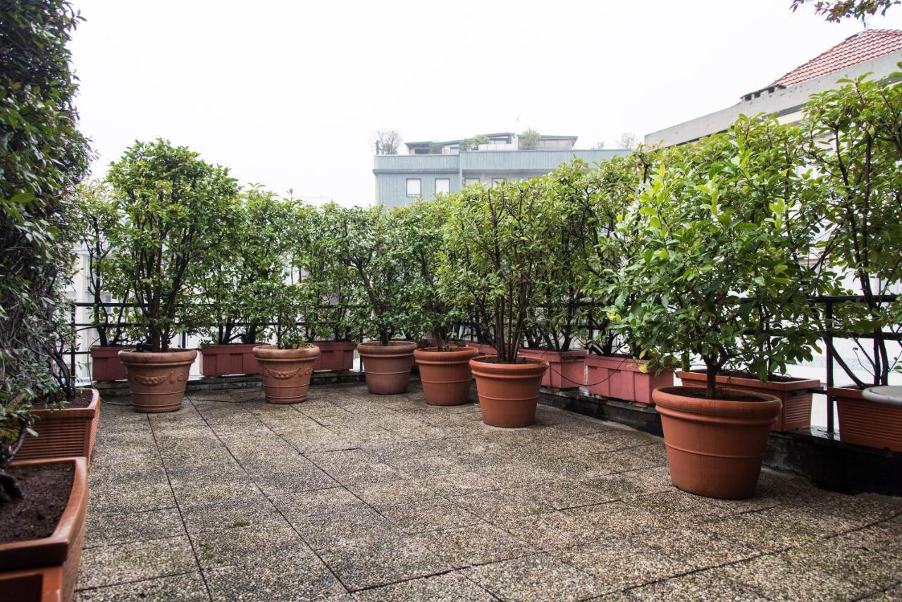 Apartment Terrace Garden View Near Metro Stop